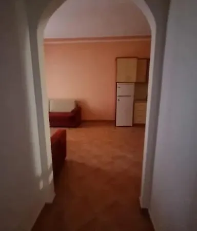 Jurgen -yellow Flat Apartment Sarande